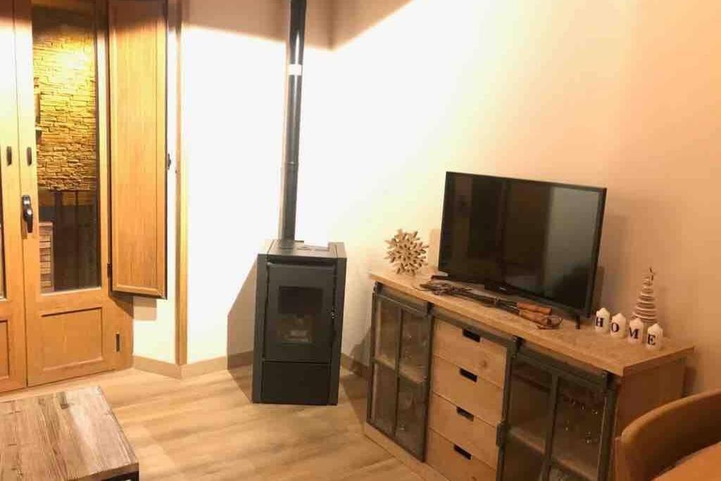 Puigcerda Centro. Acogedor Apartament En El Pueblo Eksteriør bilde
