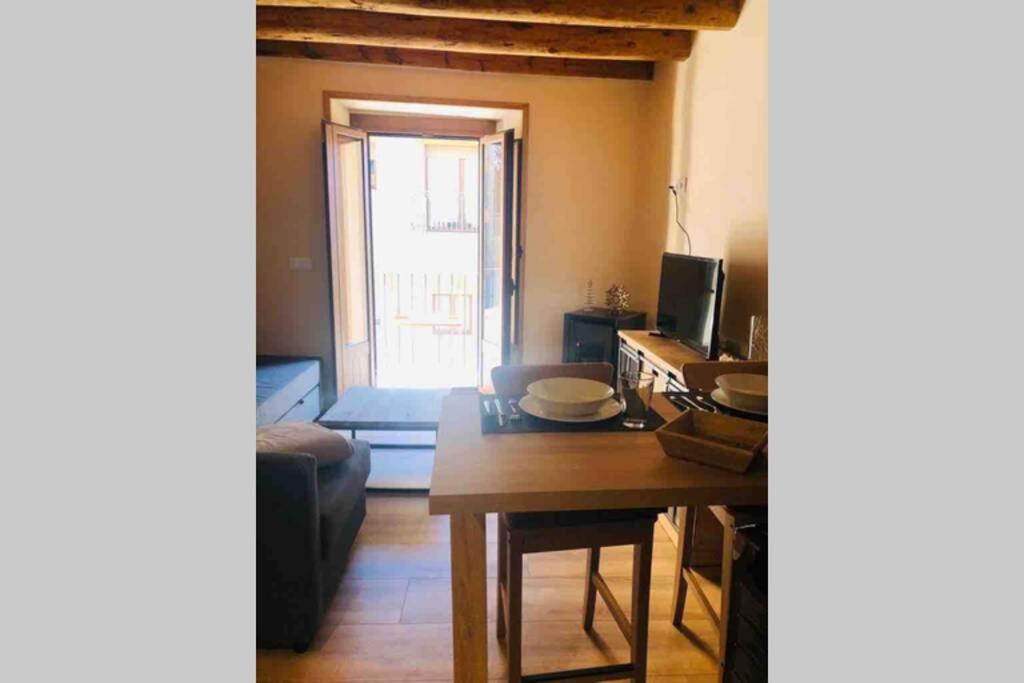 Puigcerda Centro. Acogedor Apartament En El Pueblo Eksteriør bilde